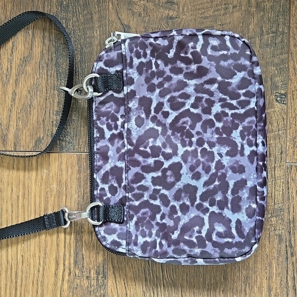 Baggallini Modern Everywhere Mini Bag - Picture 9 of 11